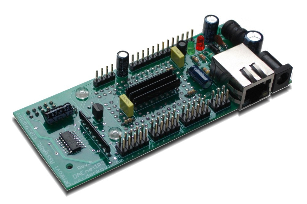 Internet/Ethernet Eight(8) Channel Relay Module Board   Web,TCP/IP 